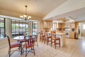 Breakfast Nook | Dishware & Flatware Provided | Central A/C & Heat