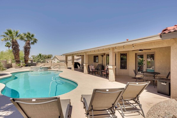 Lake Havasu Vacation Rental | 4BR | 2.5BA | 2,450 Sq Ft | Half Step to Access