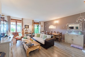 Living and dining room