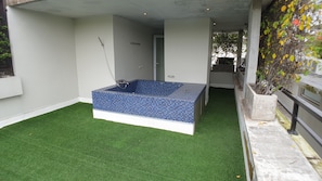 Private Jacuzzi