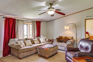 Living Room | Central A/C & Heating