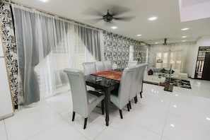 A spacious dining area.
