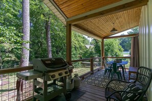 Gas grill