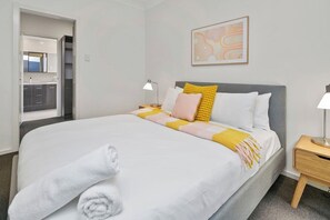 Master Bedroom (downstairs)