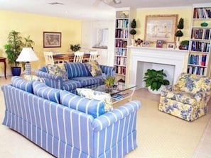 Living Area - Large living are with comfortable seating