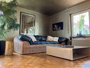 Grosses Designer-Wohnzimmer/Esszimmer mit über 40 qm