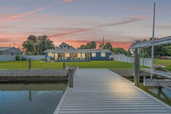 Dock