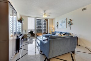 2 BR Monthly beach condo Miami (6936)