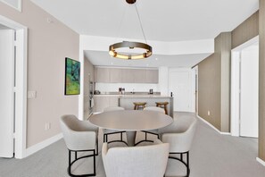 Ocean Views 2BR on 30th floor Miami (6500)