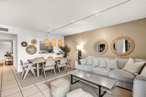 3 bed condo Botanica Key Biscayne Miami (7667)