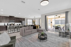 9012 Egret Mills Ter (2).jpg