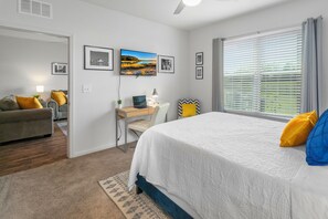 Spacious one bedroom with cozy comfortable bed in Madison. Pool & Gym onsite.