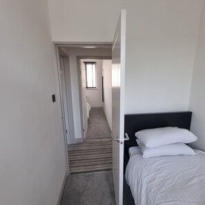 Single bedroom