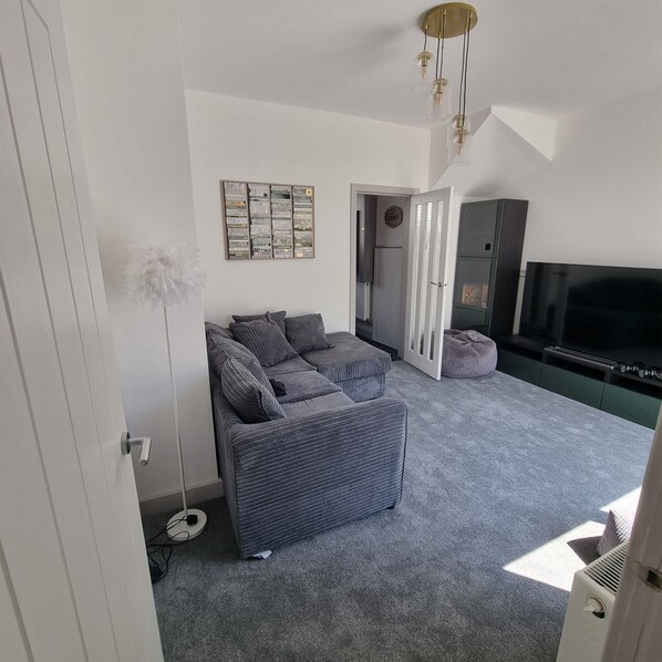 Living Room / Lounge