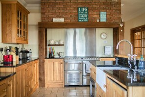 Morriscastle Seaview House | Coastal Luxury Self-Catering Holiday Accommodation Available in Kilmuckridge, County Wexford