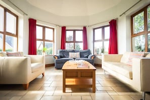 Morriscastle Seaview House | Coastal Luxury Self-Catering Holiday Accommodation Available in Kilmuckridge, County Wexford