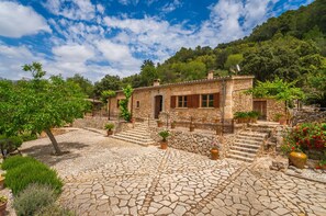 House in Campanet with swimming pool