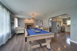 Family Room | Pool Table | Fireplace | Central Air Conditioning/Heat | 1st Floor