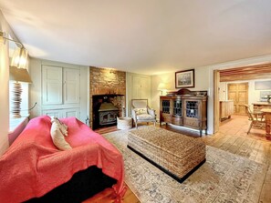 Living area | Gladwyn Cottage, Sutton Benger, near Lacock