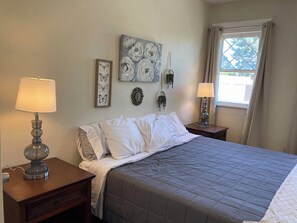 Bedroom with king bed *no washer/dryer*unit 2 of 5 *stairs to get in*
