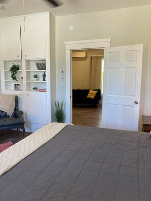 Bedroom with king bed *no washer/dryer*unit 2 of 5 *stairs to get in*