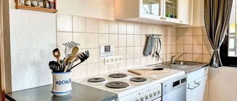Kitchen Appliance, Kitchen, Countertop, Major Appliance, Kitchen Stove, Cabinetry, Home Appliance, Stove, Furniture, Gas Stove