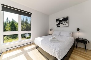 Wake up to stunning views!