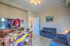 Living and dining room