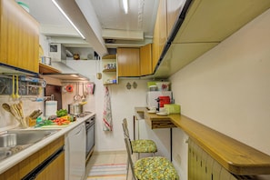 Kitchenette