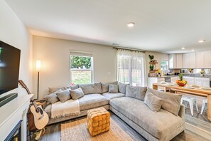 Living Room | Flat-Screen TV | Electric Fireplace | 1st Floor