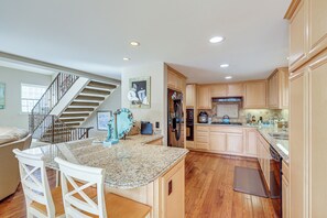 Kitchen | 2nd Floor | Microwave | Keurig Coffee Maker | Slow Cooker
