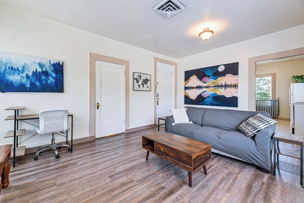 Klamath Falls Vacation Rental | 1BR | 1BA | 1,000 Sq Ft | Stairs Required