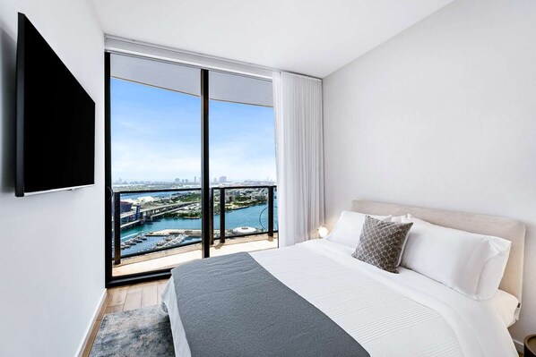 King size bed