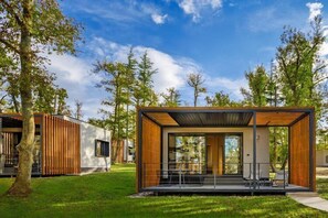 Außenseite Ferienhaus [Sommer]