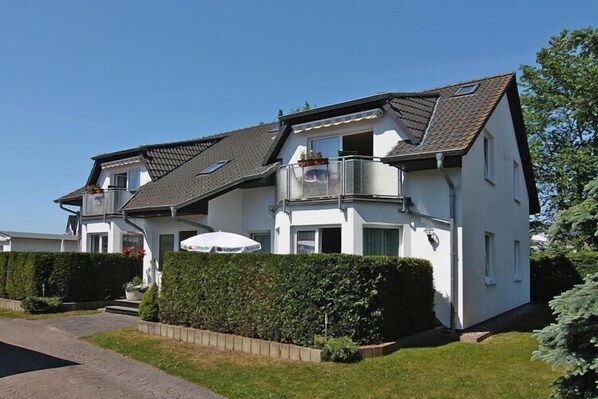 Außenseite Ferienhaus [Sommer]