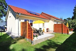 Außenseite Ferienhaus [Sommer]