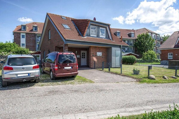 Holiday Home Exterior [summer]