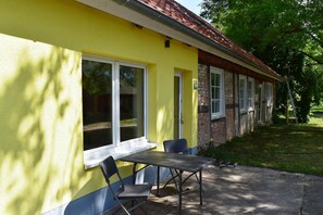 Außenseite Ferienhaus [Sommer]