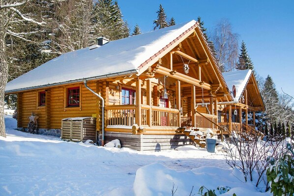 Holiday Home Exterior [winter]