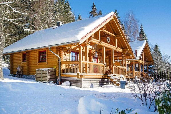 Holiday Home Exterior [winter]