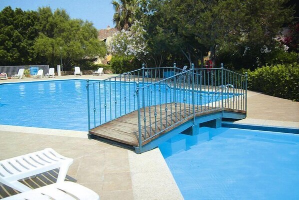 Piscine maison de vacances