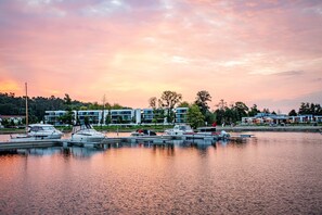 Stugans exteriör [sommar]