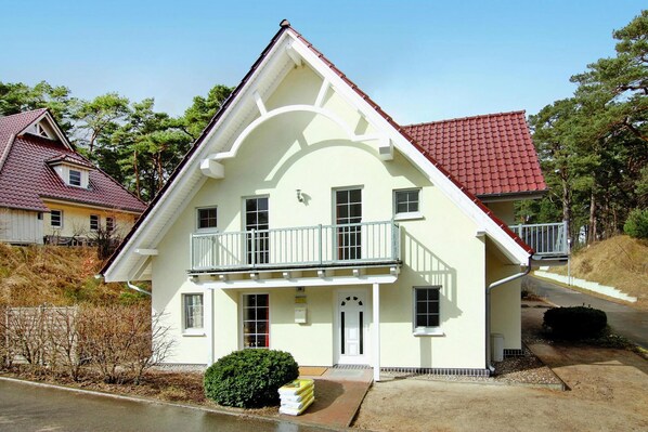Holiday Home Exterior [summer]