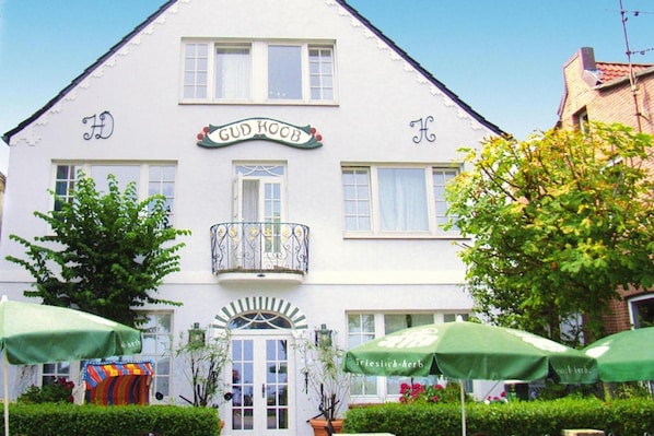 Holiday Home Exterior [summer]