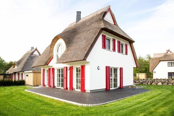Holiday Home Exterior [summer]