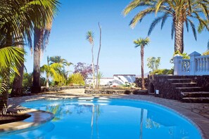 Holiday Home Swimming Pool