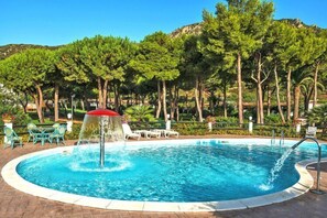 Holiday Home Swimming Pool