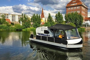 Außenseite Ferienhaus [Sommer]