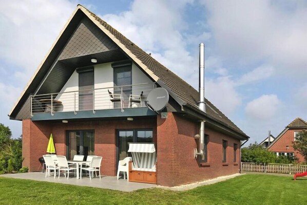 Holiday Home Exterior [summer]