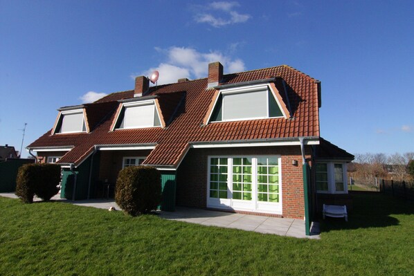 Holiday Home Exterior [winter]